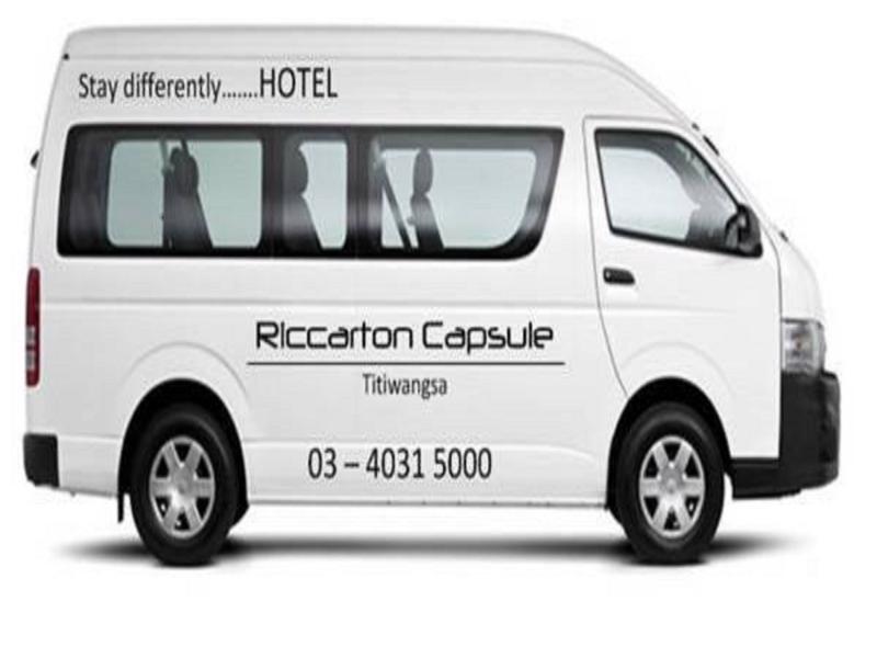 Riccarton Capsule Hotel Куала Лумпур Екстериор снимка