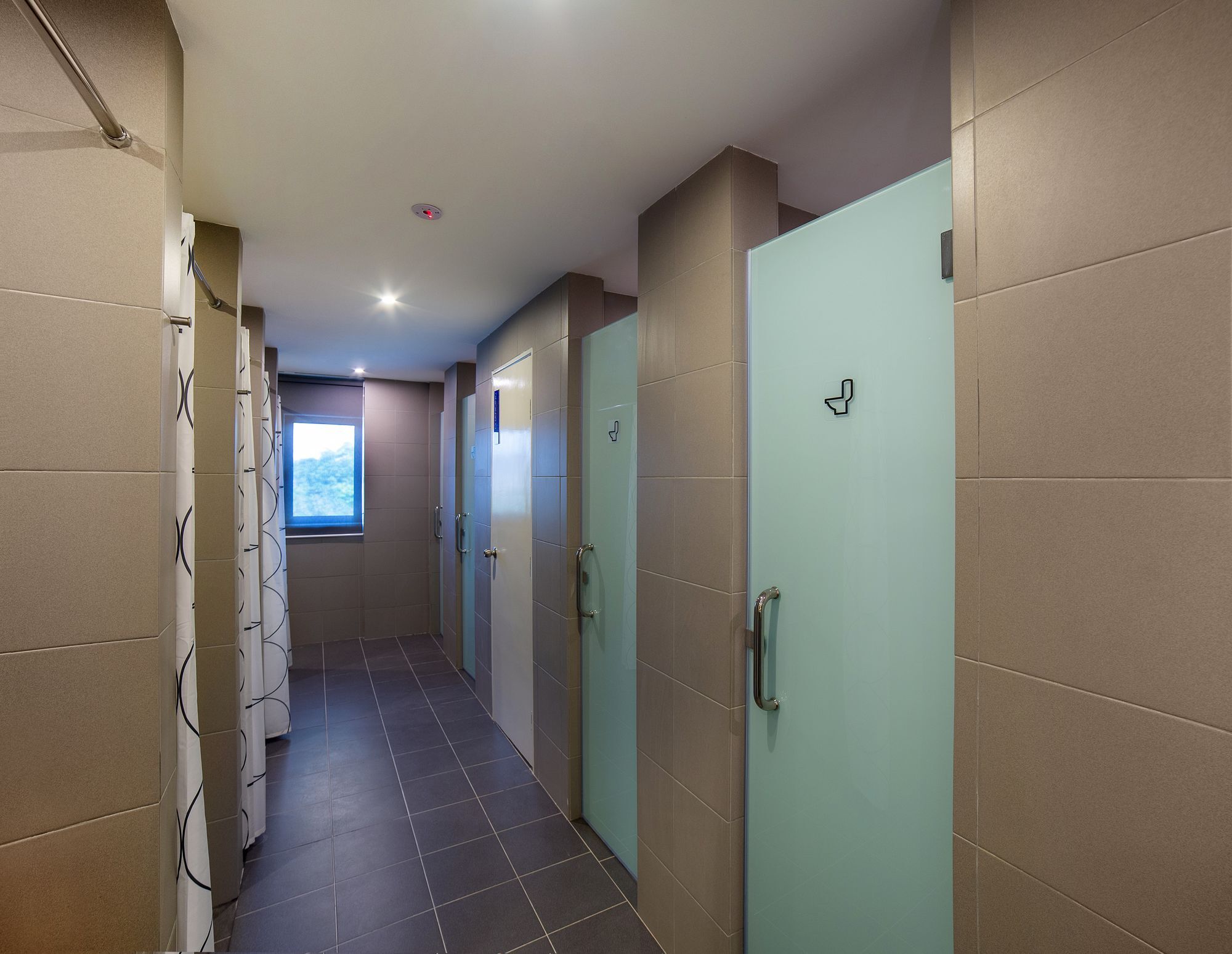 Riccarton Capsule Hotel Куала Лумпур Екстериор снимка